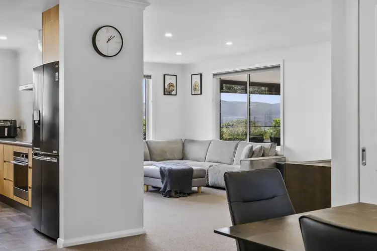 12 Lord Street, Triabunna TAS 7190