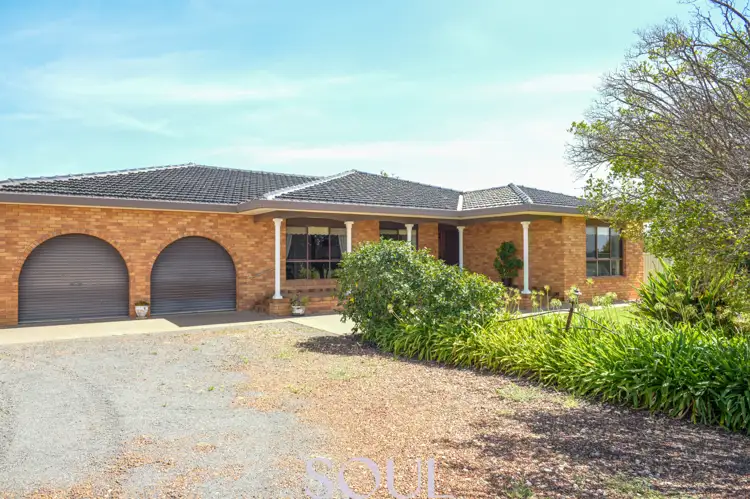 250 Barracks Road, Yenda NSW 2681