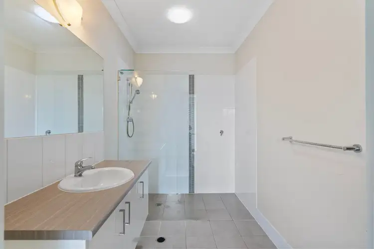 Fifth view of Homely house listing, 2 Brooklyn Close, North Lakes QLD 4509