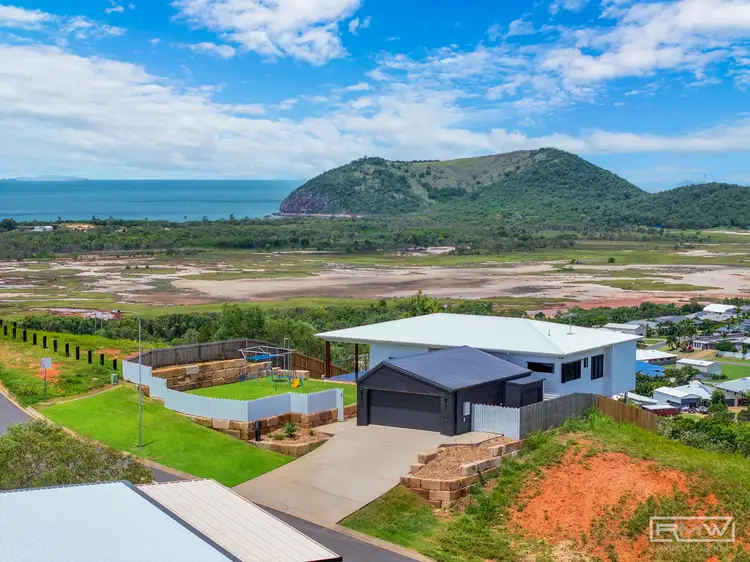 33 Buccaneer Avenue, Lammermoor QLD 4703