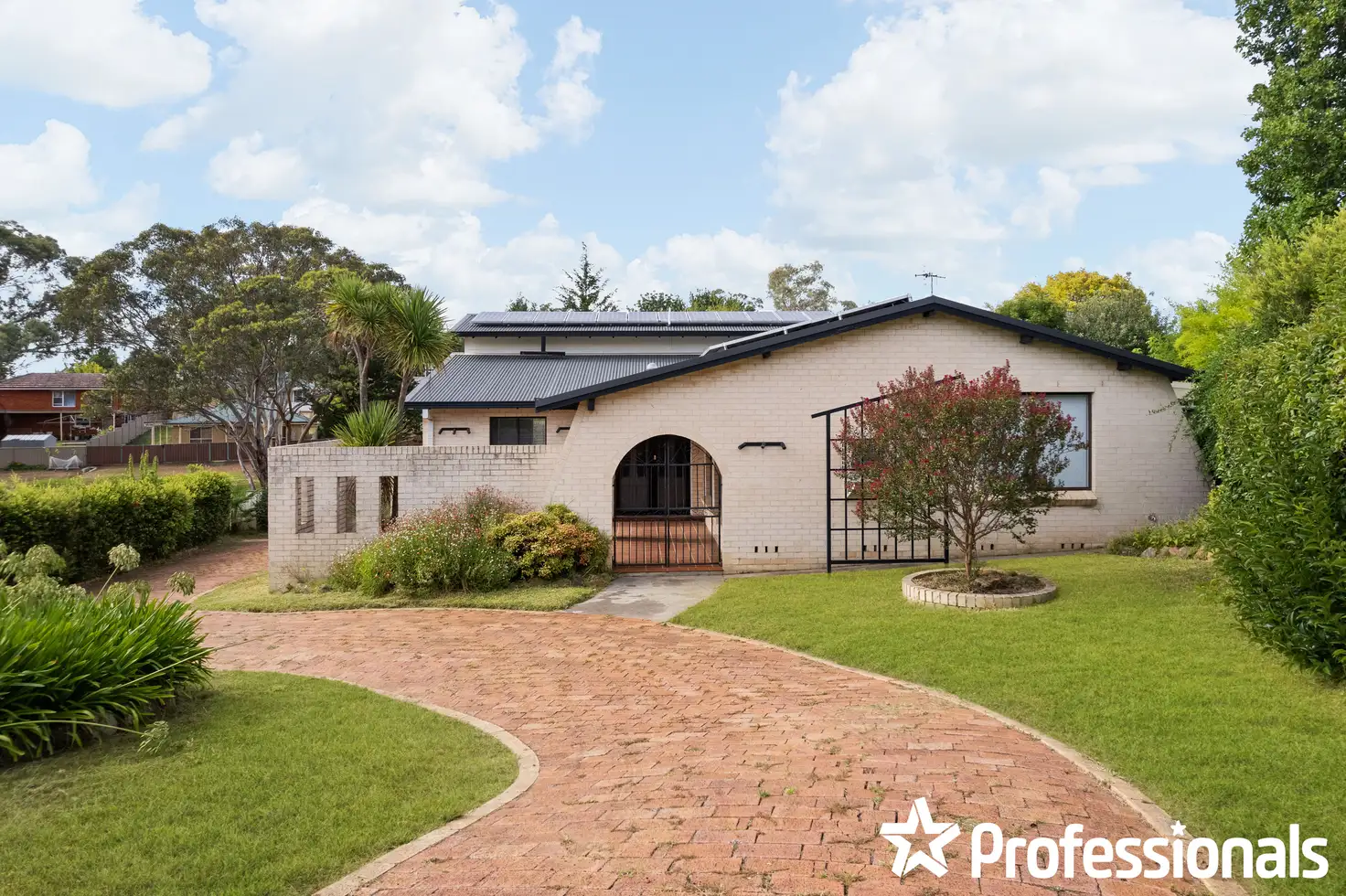 Main view of Homely house listing, 19 Weeks Place, West Bathurst NSW 2795