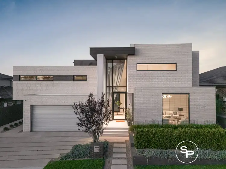 9 Faithful Street, Oran Park NSW 2570
