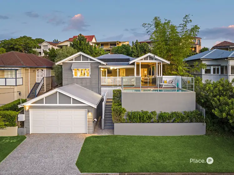 25 Love Street, Holland Park QLD 4121