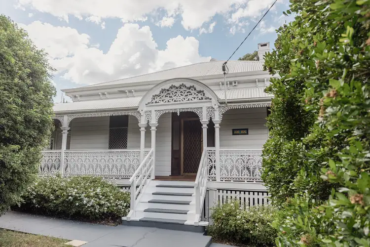 20 Glebe Road, Newtown QLD 4305