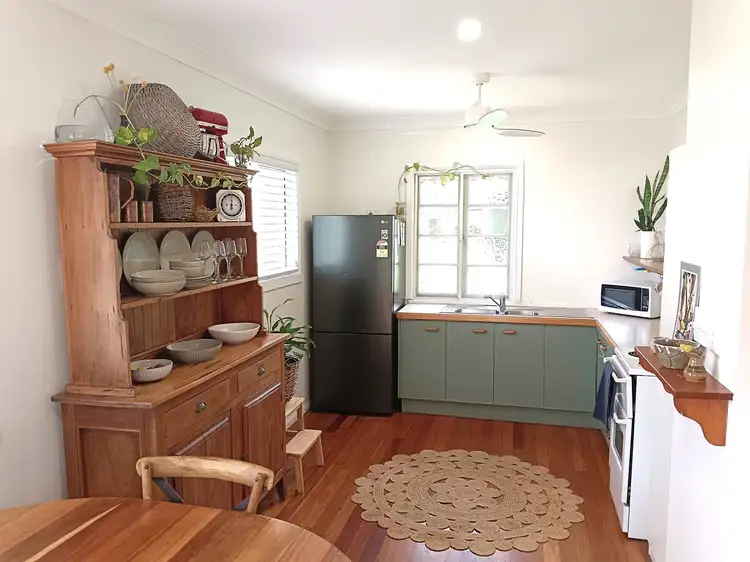 Fifth view of Homely house listing, 2 Cypress Street, Coochiemudlo Island QLD 4184