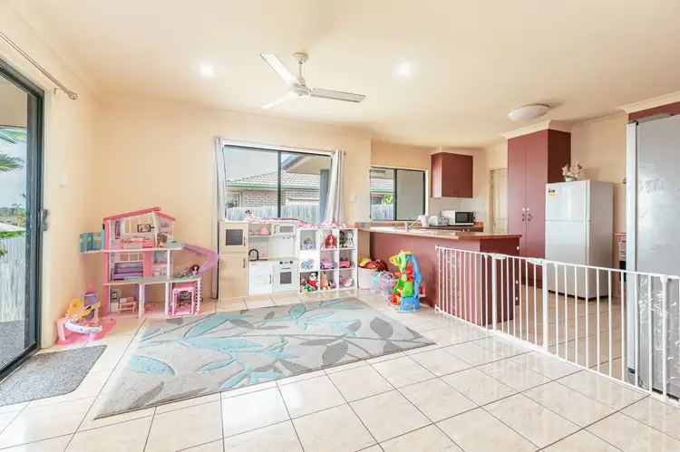 Fifth view of Homely house listing, 8 Stitt Close, Glen Eden QLD 4680