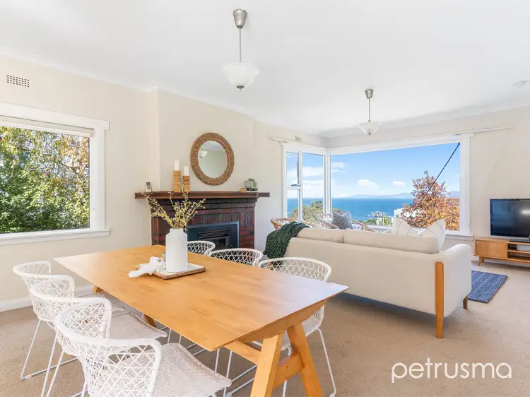 3 Churchill Road, Taroona TAS 7053