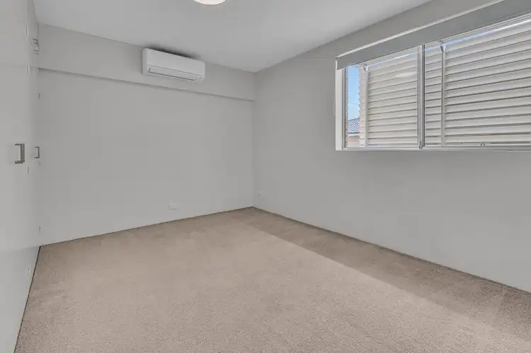 Sixth view of Homely unit listing, 2/17 View Street, Chermside QLD 4032