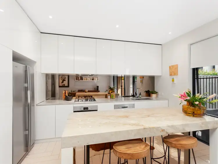 2/2 Magnoli Circuit, Palm Beach QLD 4221