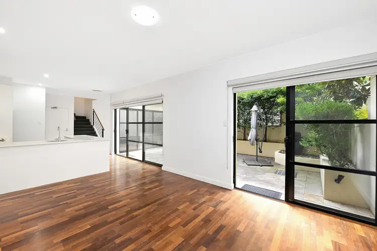 28 Rangers Road