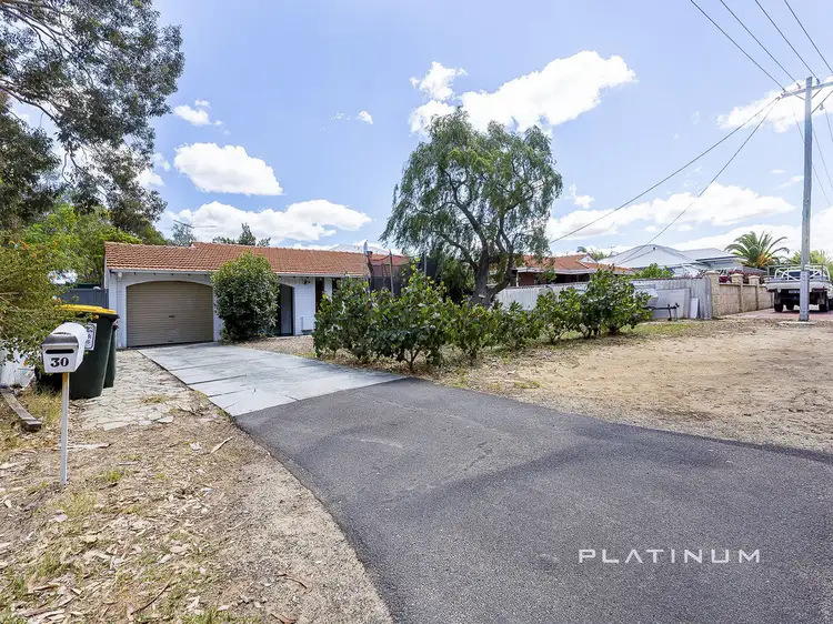 30 Spinaway Street, Craigie WA 6025