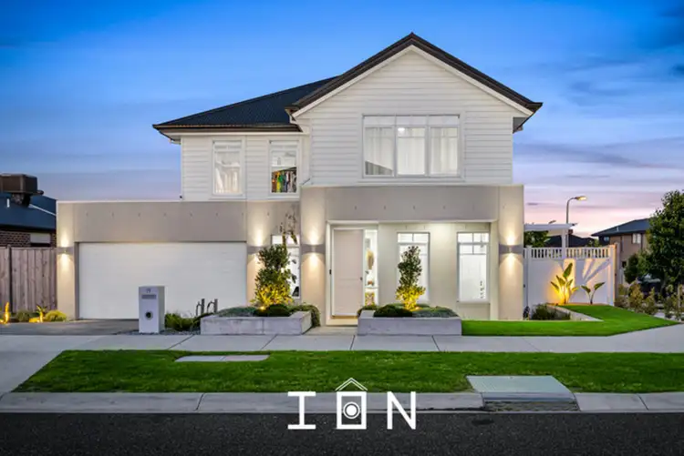 19 Holgate Avenue, Clyde North VIC 3978