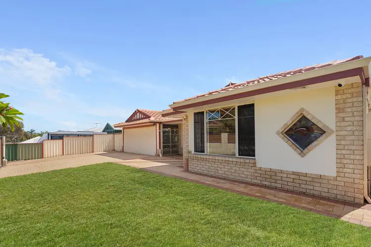 18 Manitoba Place, Success WA 6164