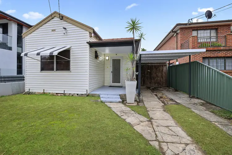 21 Windsor Avenue, Croydon Park NSW 2133