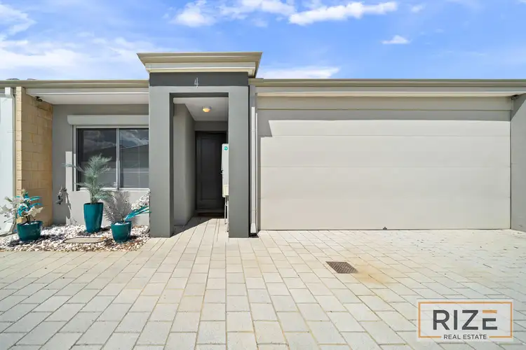 4/135 Joseph Banks Boulevard, Banksia Grove WA 6031