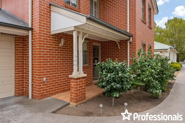 Second view of Homely townhouse listing, 2/126 Howick Street, Bathurst NSW 2795