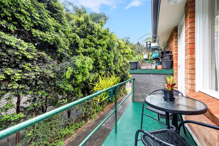 Third view of Homely unit listing, 4/33 Hawkesbury Avenue, Dee Why NSW 2099