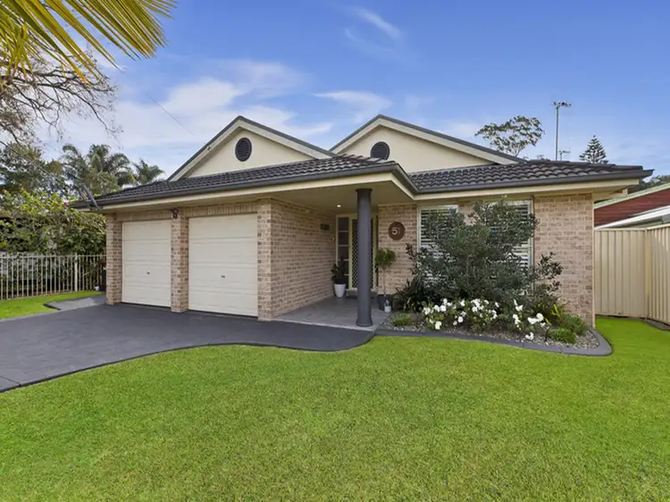 51 Seawind Terrace, Berkeley Vale NSW 2261