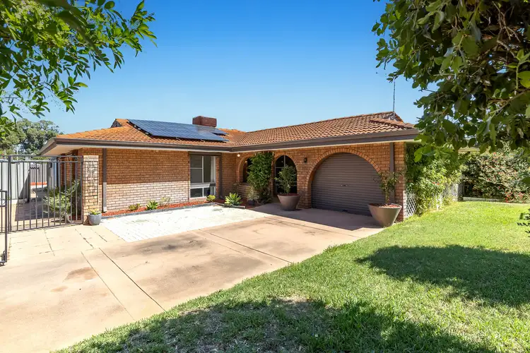 1 Moorine Court, Hillman WA 6168