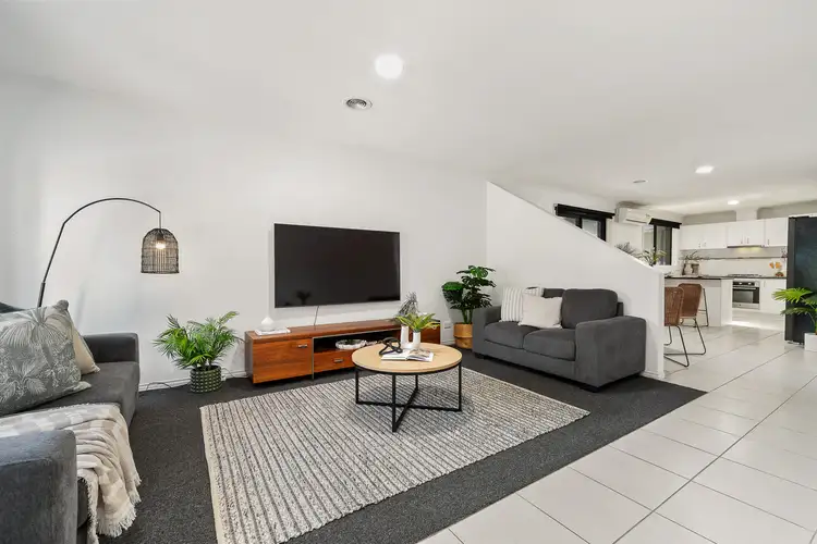 103 Diamond Parade, Skye VIC 3977