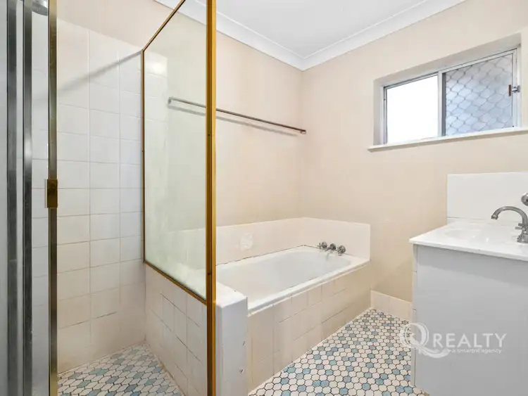 Sixth view of Homely house listing, 2 Garden Avenue, Woodridge QLD 4114