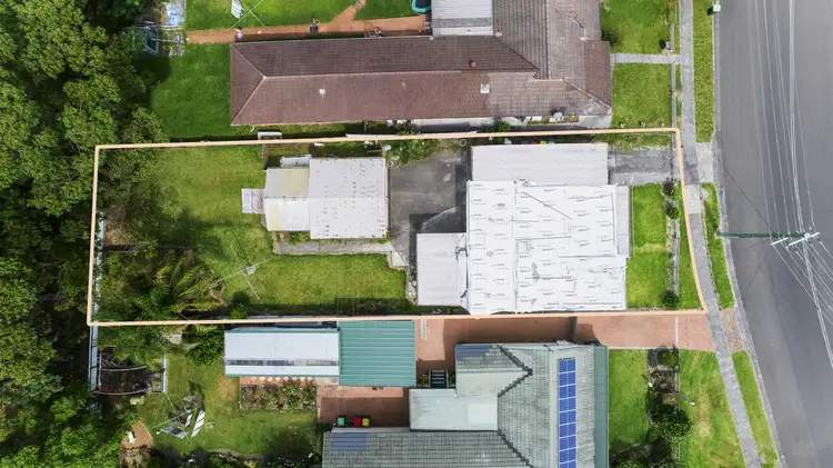 5 Leamington Road, Oak Flats NSW 2529
