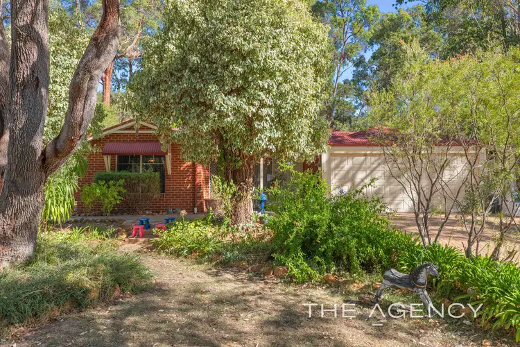 8 Dodington Place, Parkerville WA 6081