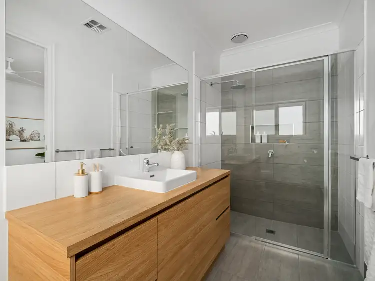 Sixth view of Homely house listing, 42a Arlington Park Avenue, Wangaratta VIC 3677