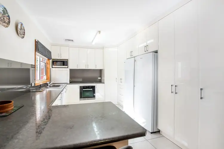 Fourth view of Homely house listing, 7 Mason Court, Hamilton VIC 3300