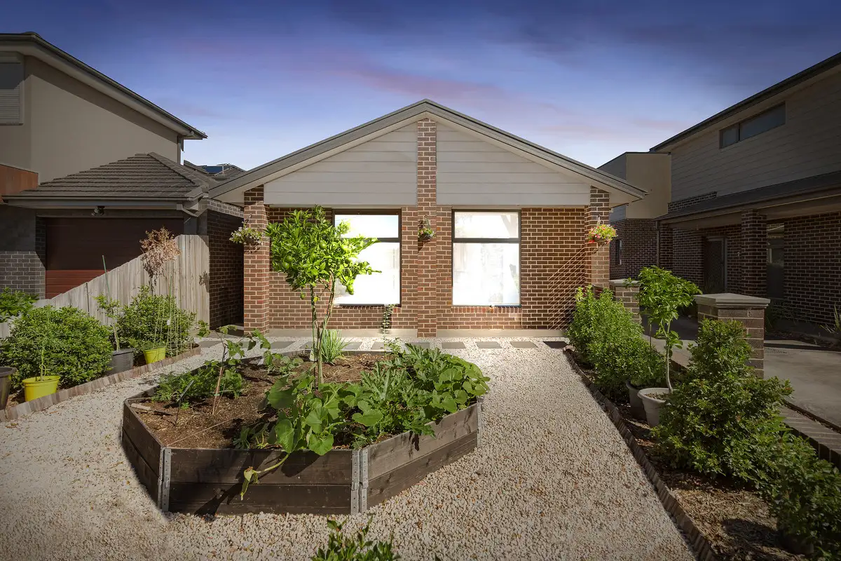 Main view of Homely unit listing, 1/43 Anselm Grove, Glenroy VIC 3046