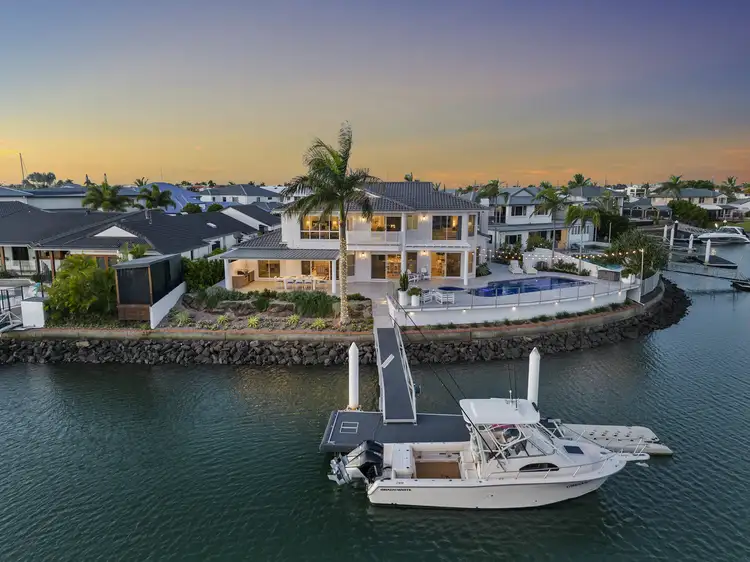 16 Bonaventure Court, Raby Bay QLD 4163