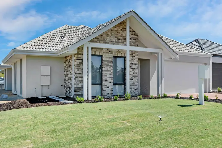 43 Kent Street, Marangaroo WA 6064