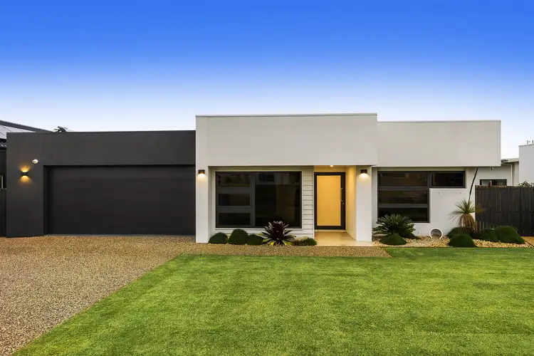 14 McGrory Drive, Kearneys Spring QLD 4350