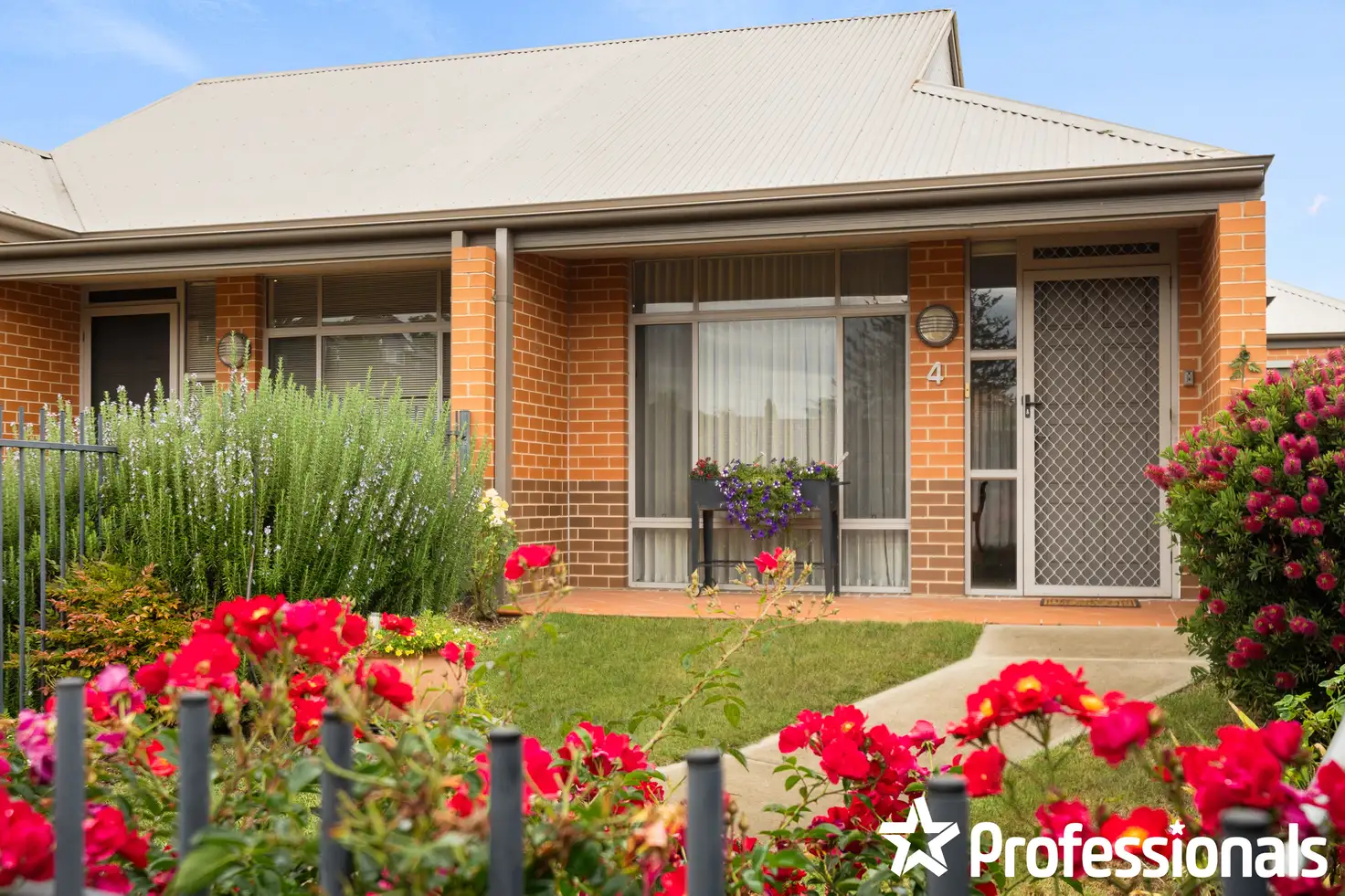 Main view of Homely villa listing, 4/15 Marsden Lane, Kelso NSW 2795