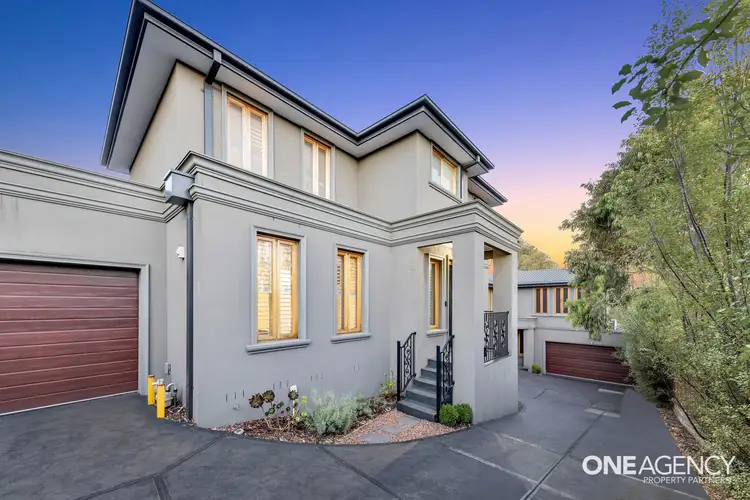 2/10 Whittens Lane, Doncaster VIC 3108