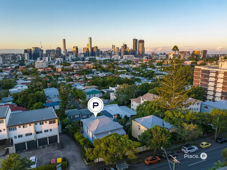 90 Dornoch Terrace, Highgate Hill QLD 4101