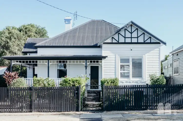 6 Lorna Street, Waratah NSW 2298