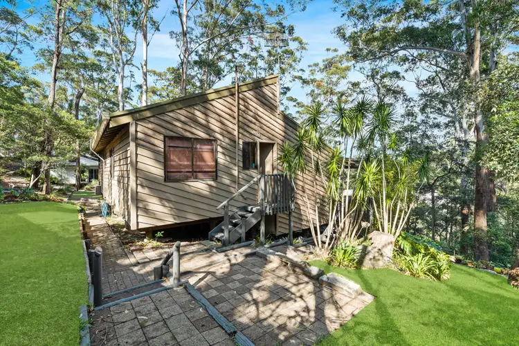 16 Surf Rider Avenue, North Avoca NSW 2260