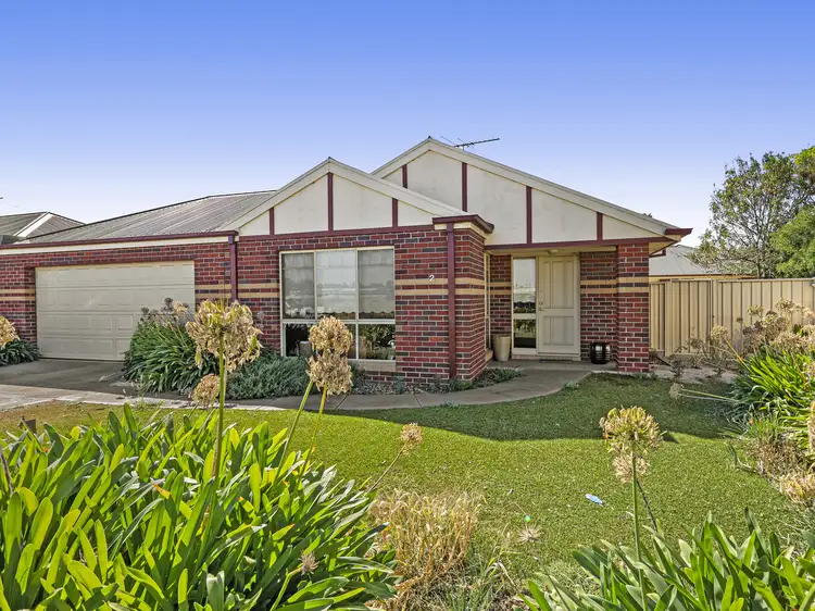 2/20 Holts Lane, Darley VIC 3340