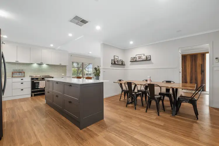 Sixth view of Homely house listing, 8 Havana Crescent, Frankston VIC 3199