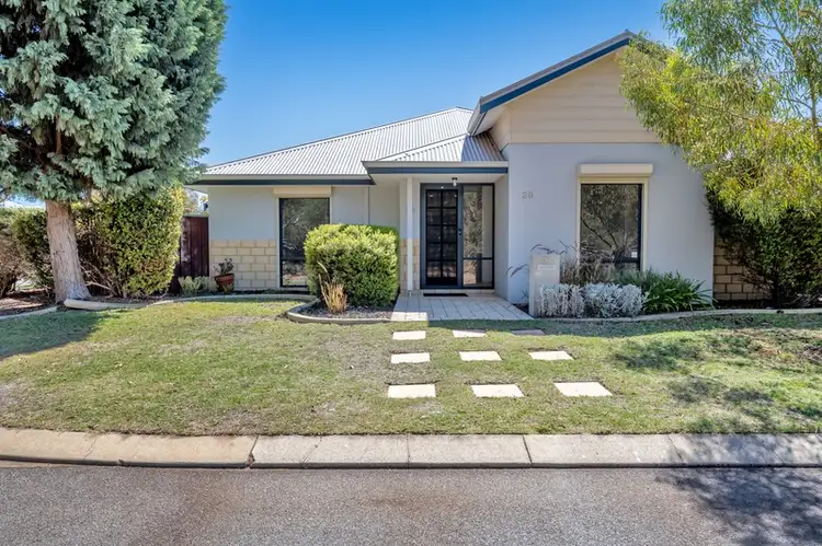 20 Chatsworth Drive, Erskine WA 6210