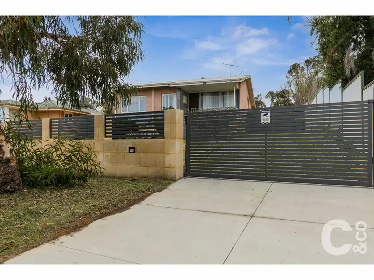 Second view of Homely house listing, 21 Dowling Place, Orelia WA 6167