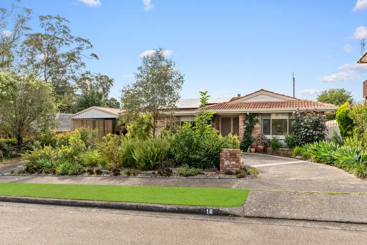 16 Yanderra Crescent, Narara NSW 2250