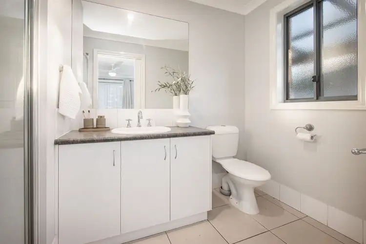 Fifth view of Homely house listing, 2 Hemlock Court, Baranduda VIC 3691