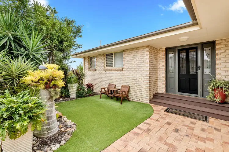 24 Faraday Court, Urraween QLD 4655