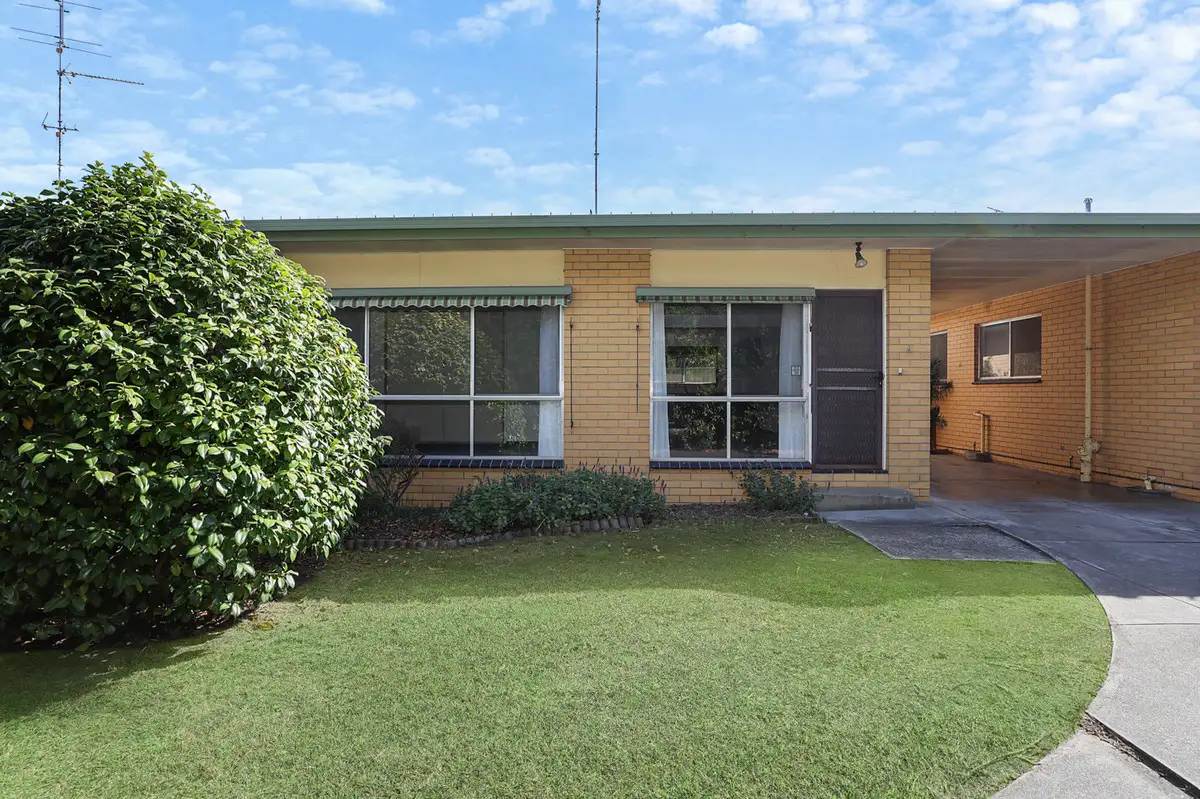 Main view of Homely unit listing, 2/10 Pollack Street, Colac VIC 3250