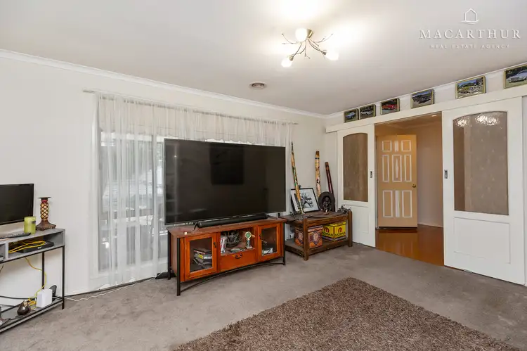 Fifth view of Homely house listing, 11 Pinaroo Drive, Glenfield Park NSW 2650