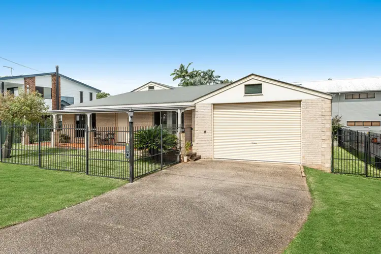 13 Nora Street, Thorneside QLD 4158