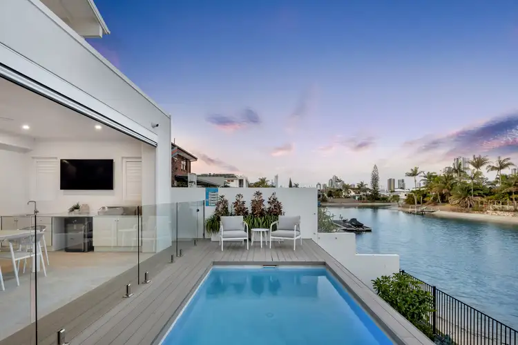 16A Maureen Court, Broadbeach Waters QLD 4218