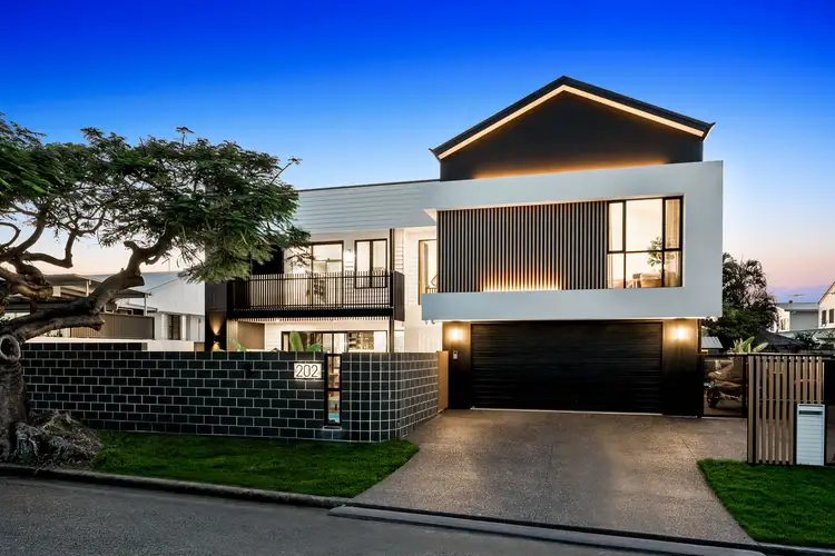 202 Gordon Parade, Manly QLD 4179